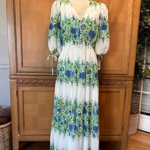 NWT Taylor Floral Chiffon Maxi Dress size 16 Ivory w/Blue, Yellow & Green
